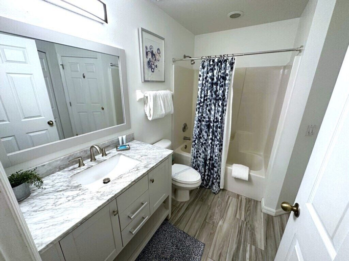 Bathroom, Updated, Private Villa, Southern Dunes, Extended Pool Deck, Polk