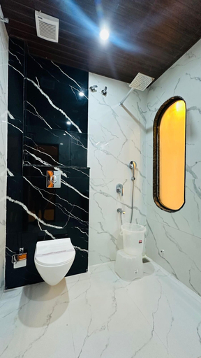 Bathroom 5, Hotel lotos inn, Udaipur