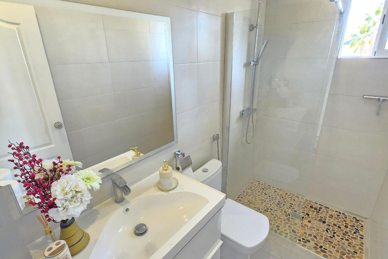 Others 4, 3-bed Villa Sleeps 8 With Private Pool, Alicante