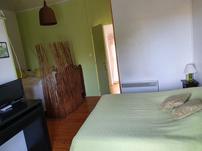 2, Chambre d'hotes Ermitage Saint Romble, Cher