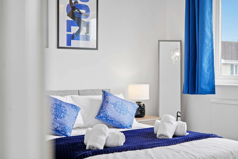Room 5, Host Stay Stockenchurch, Milton Keynes