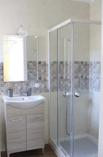 Bathroom 5, IRIS' Garden Retreat, Peloponnese