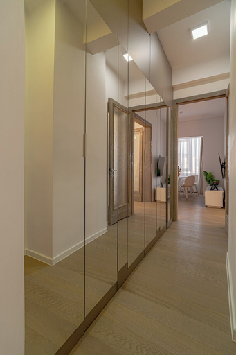 Others 5, Top-Floor Romanian Athenae 2BR Apartment, Quiet City Views, Municipiul Bucuresti