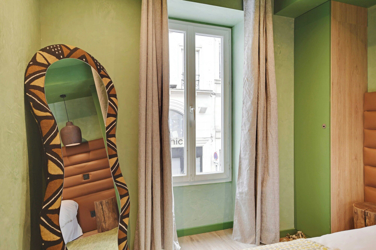 Room 2, Gorgeous 3br/8p Apartment - Caire / Montorgueil, Paris