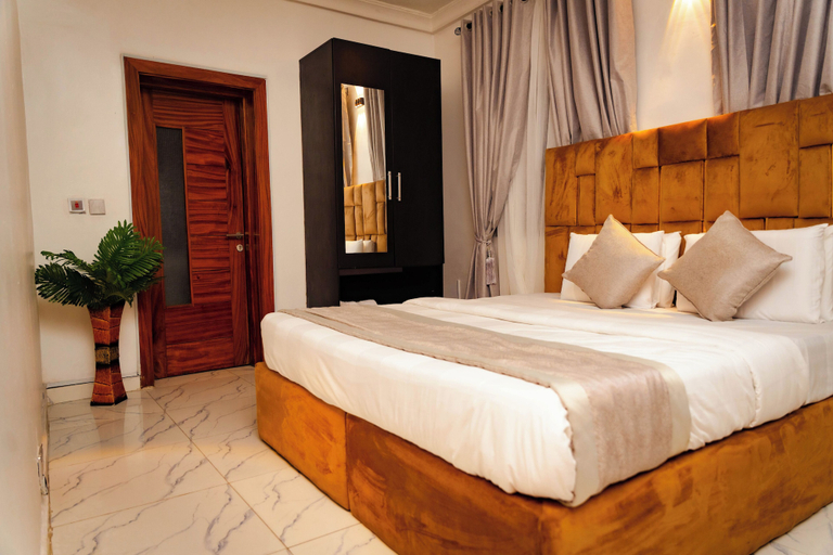 Room 5, 2-bedroom Flat Lekki Phase 1 - Pool - Spa, Eti-Osa