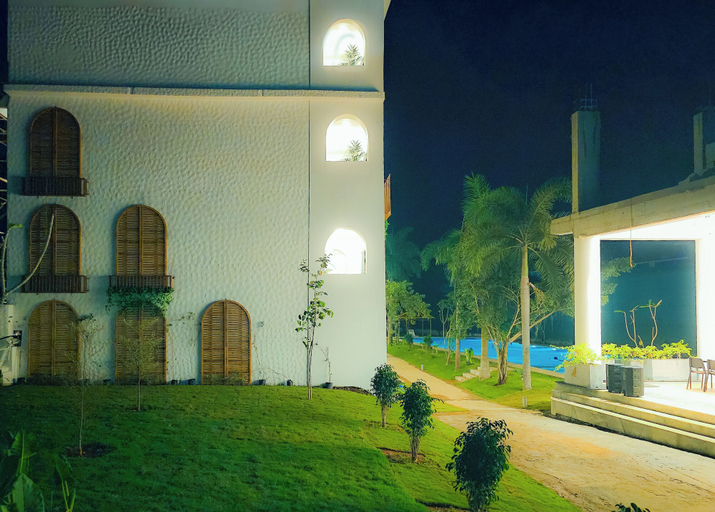Exterior & Views 2, Madras Chronicle Bay Resort & Spa, Kancheepuram