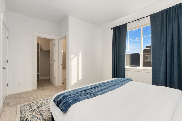 Bedroom 3, Noco Retreat - King Beds, Fireplace, Scenic Trails, Larimer