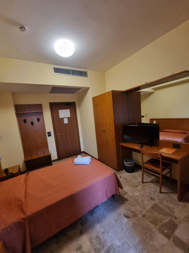 Bedroom 3, Hotel Aba, Torino