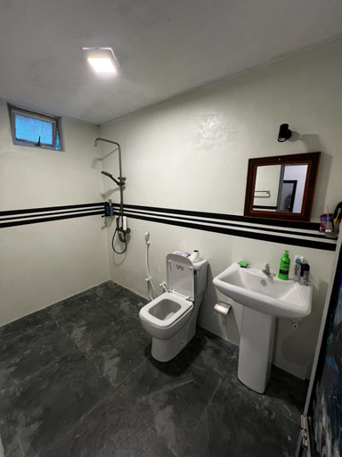 Bathroom 5, Little Villa, Habaraduwa