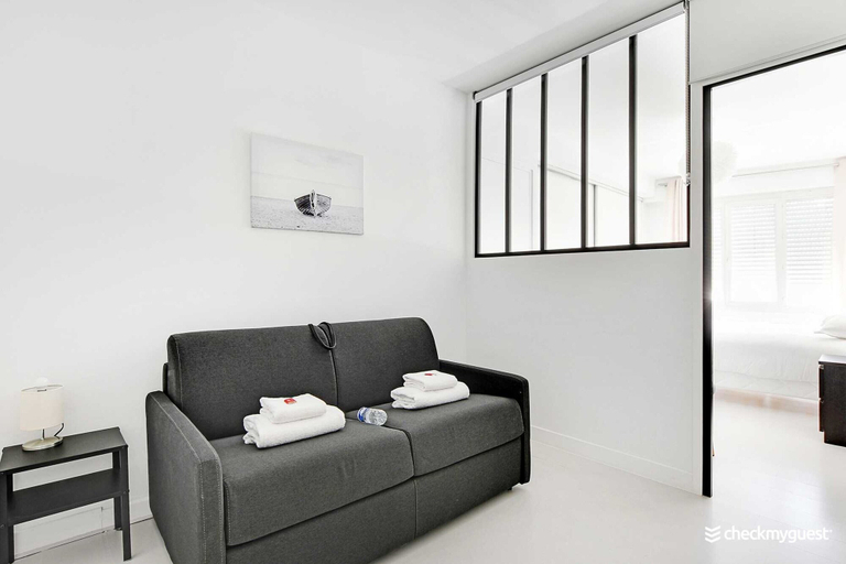 Living area 2, Amazing Apartment - 3br/6p - Near Convention, Paris