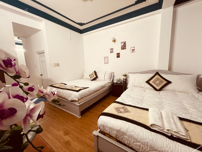 Bedroom 2, Adenia Hotel, District 1