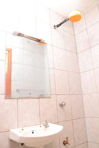 Bathroom 5, Beautiful 1-bed Apartment in Nairobi, Embakasi East