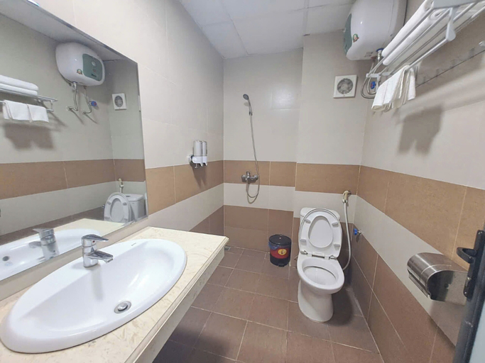 Bathroom 4, Bao Long Hotel Noi Bai, Sóc Sơn