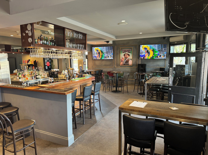 Food & Drinks 5, Native Rose Hotel, Sydney