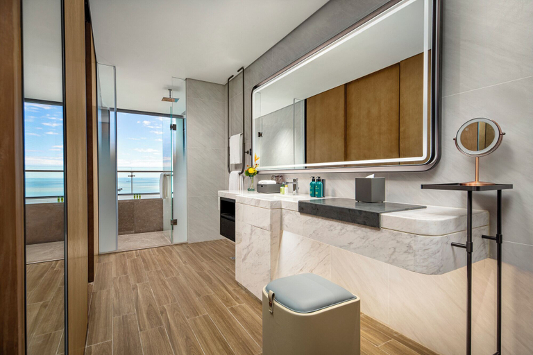 Bathroom 4, Crowne Plaza SANYA YAZHOU BAY by IHG, Sanya