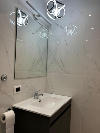 Bathroom 4, Tiburtina Flats, Rome