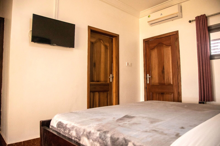 Room 5, Beautiful Hotel In Greater Accra Region 1, Ga West