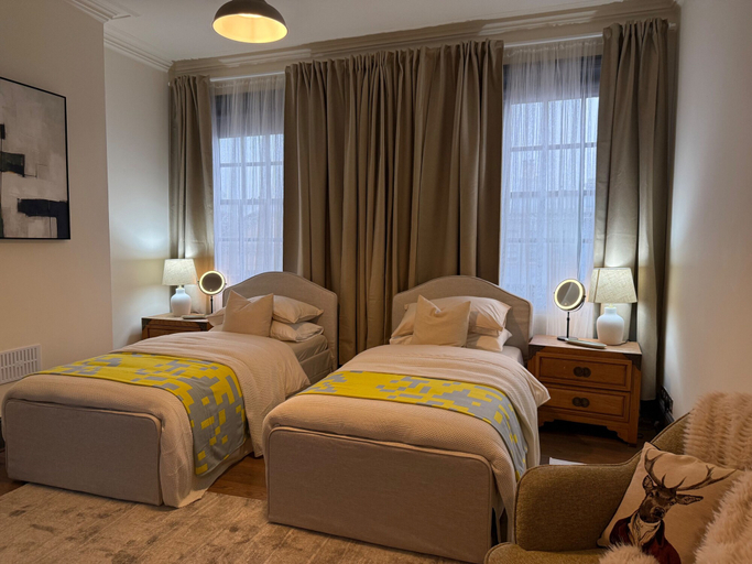 Room 2, 3 Bedrooms in Central Tunbridge Wells, Kent