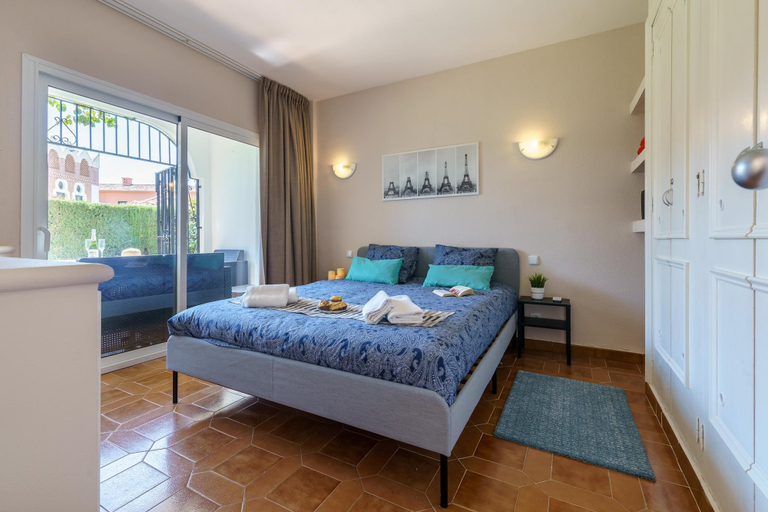 Room 3, Sunny Zoco Calahonda, Málaga