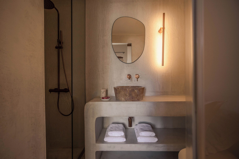 Bathroom, Casa Vindemia, Crete