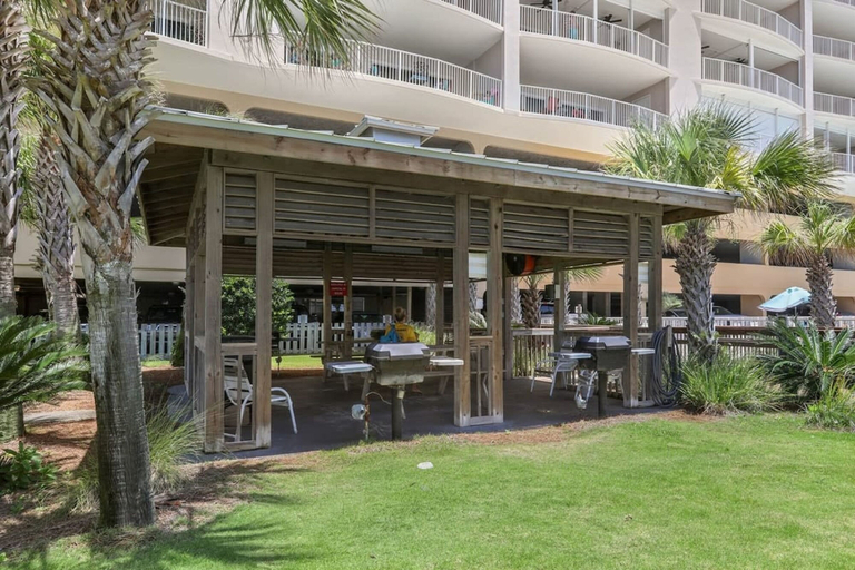 Room 4, Regency Isle 1104 3 3 2 Covered Parking Spots, Escambia