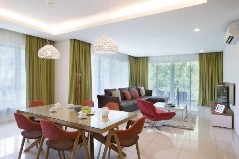 Dining Room 25