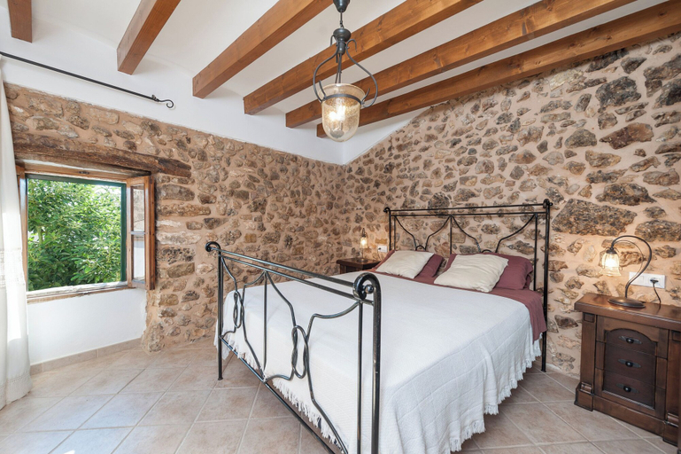 Room 2, Ca N Abrines in Lloseta, Baleares