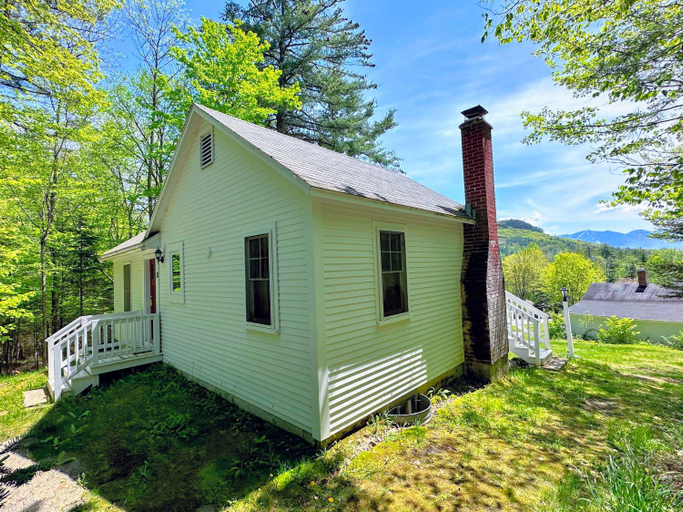 Others 2, 11G Quintessential New Engalnd Cottage with Fantastic Views!, Grafton