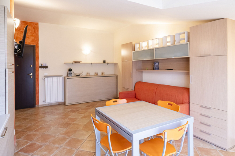Room 5, Relax in Loano With Terrace by Wonderful Italy, Savona