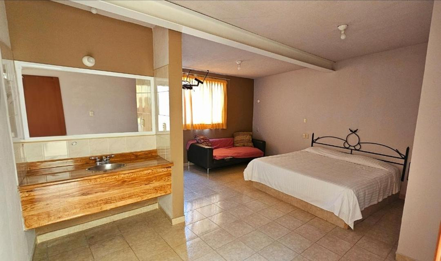 Others 5, HOTEL XANTI, Morelia