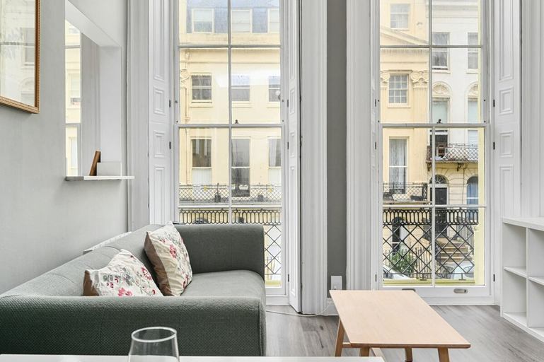 Room 2, Host Stay Sea View Oriental Place, Brighton and Hove