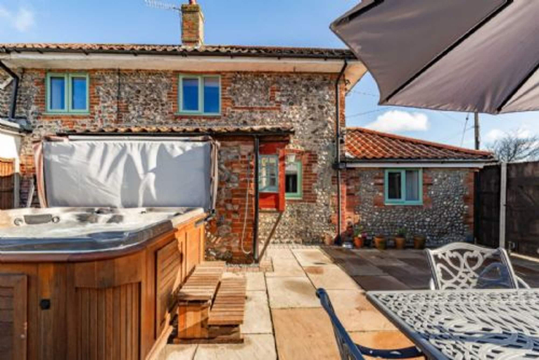 Room 5, Host Stay Sand Pit Cottage, Norfolk