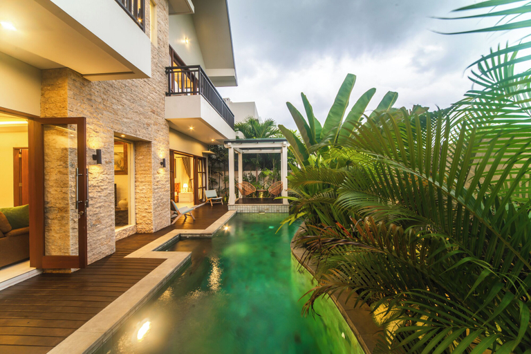 Swimming Pool 23
