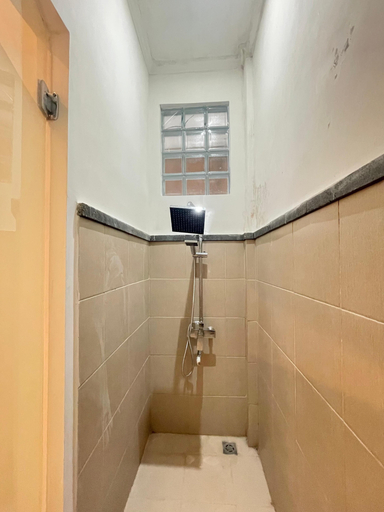 Bathroom 5, Giri Kusuma Hotel, Gianyar