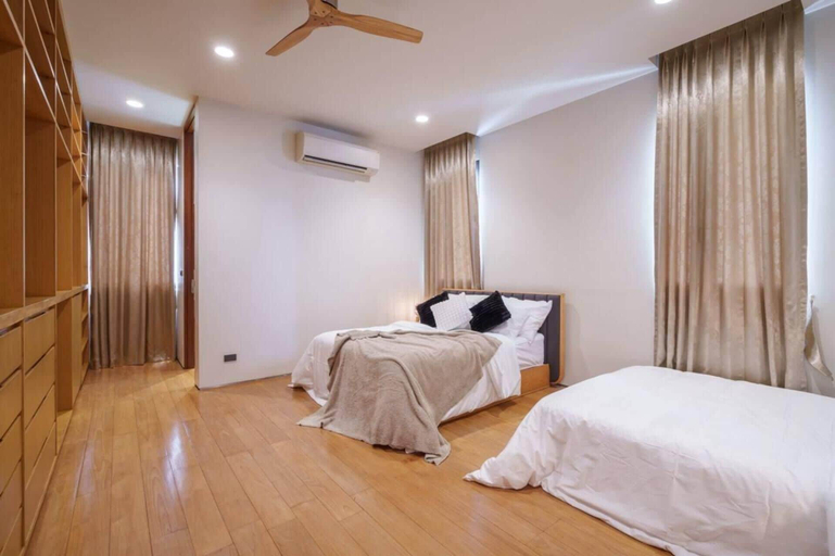 Room 2, Ekkamai Villa Sleeps 12 With Cinema, Wattana