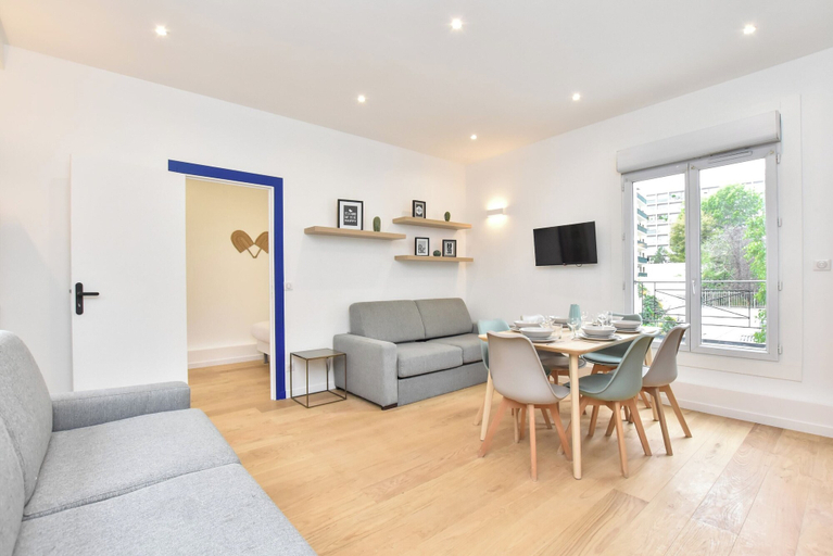 Dining 4, Cosy Apartment - 1br/6p - Place Saint Fargeau, Paris