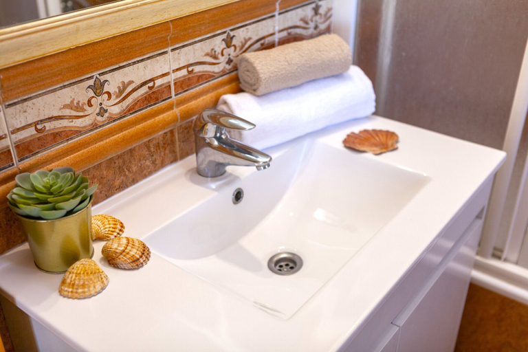 Bathroom 4, Villa Agadir, Albufeira