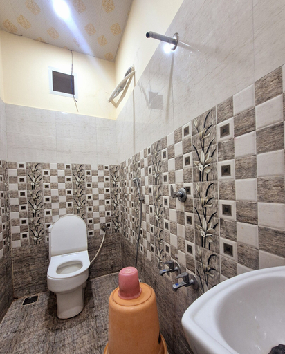 Bathroom 3, Hotel Shiv Aagya, Ujjain
