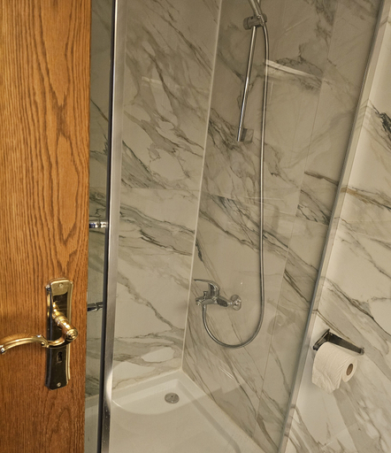 Bathroom 5, Hotel Shawi, Darmstadt-Dieburg
