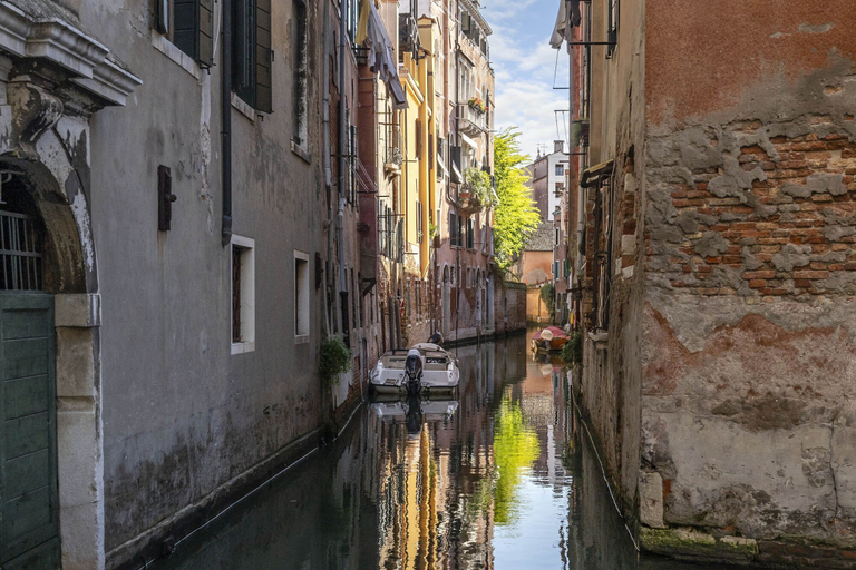 Room 5, Santa Lucia Canal View by Wonderful Italy, Venezia