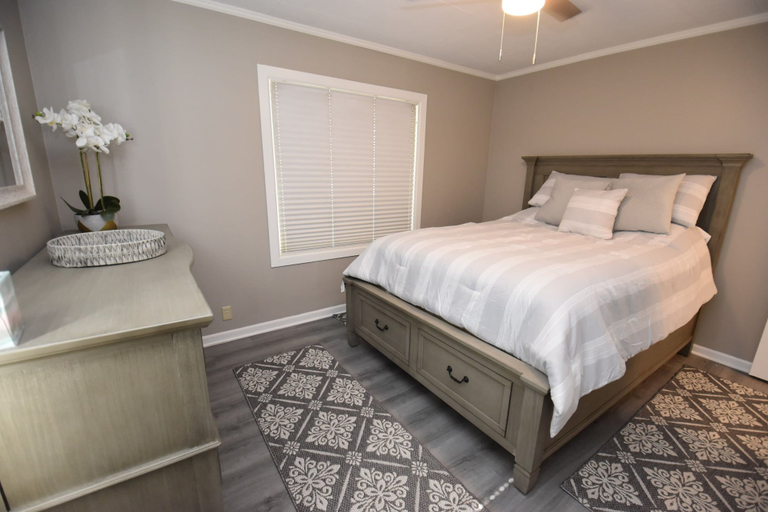 Bedroom 3, 3 Blocks From Nd 3 Bedroom 2 Bath Home 1815, Saint Joseph