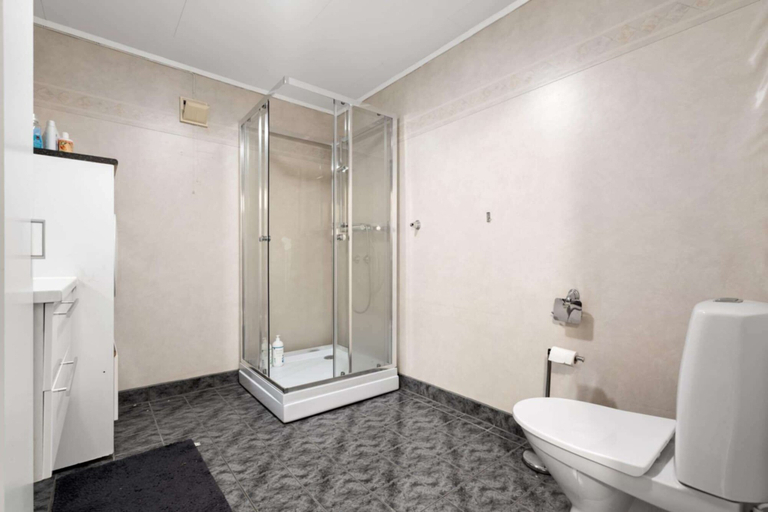 Bathroom 4, Lovly 3 Bedroom Apartment With the View of Aurora, Tromsø