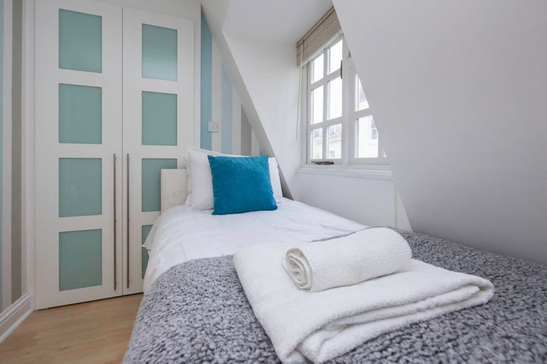 Room 2, Host Stay Sillwood Seafront, Brighton and Hove