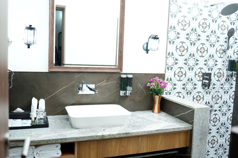 Bathroom 5, TGI Redolent Resort & Spa, Kodagu