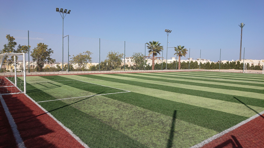 Sport court 3, Remarkable 2-bed Apartment in Makadi Heights, Safaja