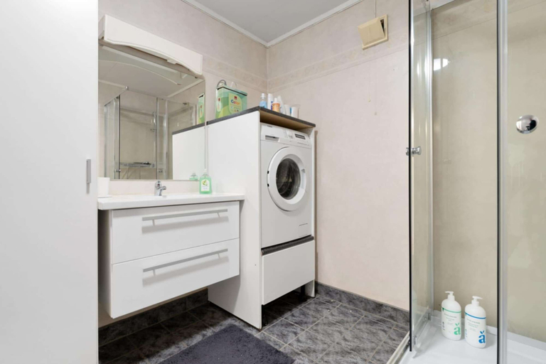 Bathroom 5, Lovly 3 Bedroom Apartment With the View of Aurora, Tromsø