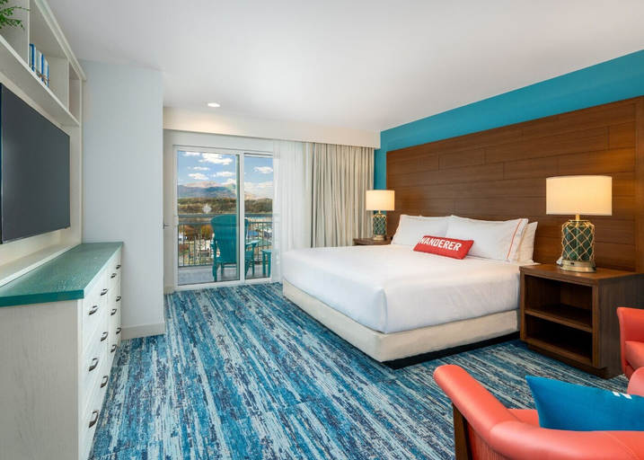 Bedroom 3, Compass Hotel by Margaritaville, Sevier