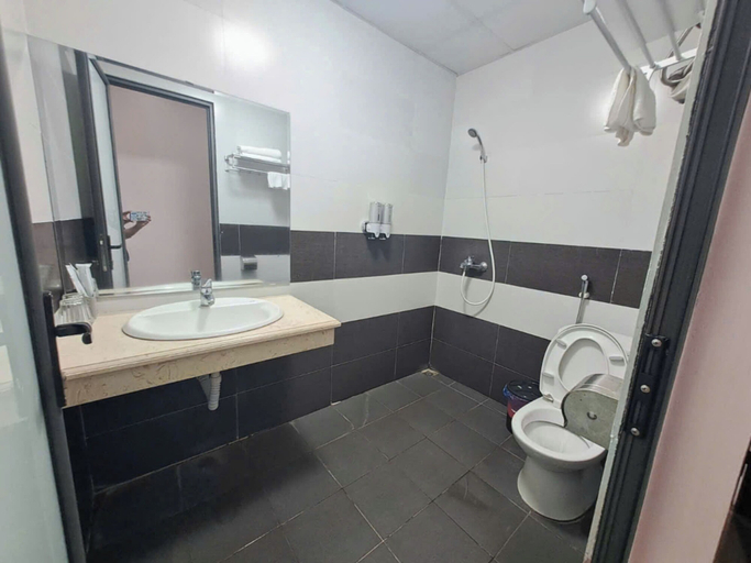 Bathroom 4, Bao Long Hotel Noi Bai, Sóc Sơn