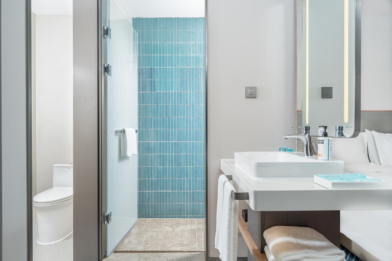 Bathroom 17