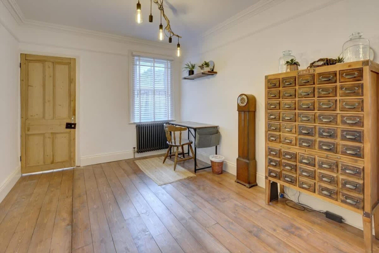 Room 2, Host Stay York Street, Bedfordshire